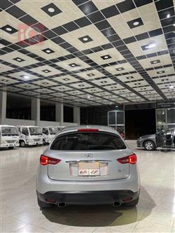 انفنتي QX70